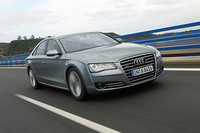 アウディA8 4.2 FSI クワトロ（4WD/8AT）／4.2 TDI クワトロ（4WD/8AT）【海外試乗記】