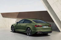 アウディA5スポーツバック ブラックスタイルプラス