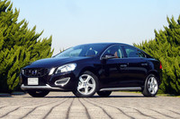 ボルボS60 DRIVe／T6 AWD SE