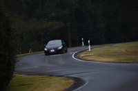 CFRP製のモノコックシャシーを採用した「CR-Z」。同じコースでは、ステアリング・バイ・ワイヤ技術を採用した「アコード」の試乗も行われた。
    