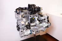 インタビュー会場に展示されていたエンジンのカットモデル。