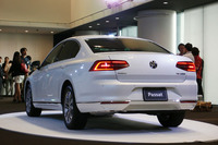 「パサートTSIハイライン」
    