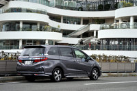 ホンダ・オデッセイ ハイブリッド（8人乗り）