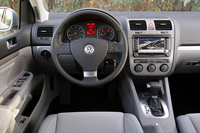 フォルクスワーゲン・ゴルフ TSI DSG（FF/2ペダル7MT）【海外試乗記】の画像