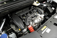 1.6リッター直4ターボエンジンには、ピストンとシリンダーの摺動（しゅうどう）部や、カムシャフトベアリングにコーティングを施し、フリクションロスを低減させる改良が行われた。