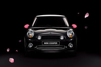 「MINI」に、桜モチーフの特別仕様車の画像