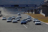 ワンメイクレース「GAZOO Racing 86/BRZ Race」のスタートシーン。