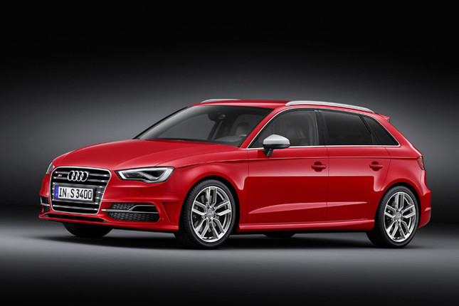 「アウディS3スポーツバック」