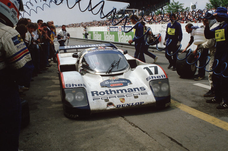 「962C」は、グループCの安全規定の変更に合わせ、「956」に改良を加えたモデルである。ポルシェのワークスチーム以外にも、多くのプライベーターが同車でレースに参戦した。