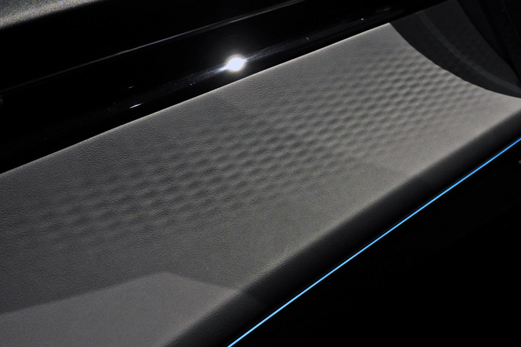 ホンダ・インサイト（ダッシュボード／アンビエントライト）