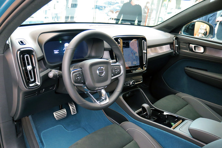 ボルボC40リチャージ（インストゥルメントパネルまわり）