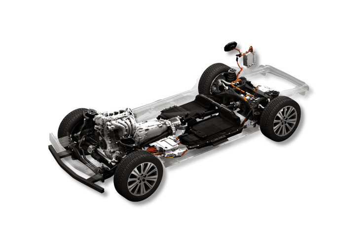 ラージ商品群のガソリンエンジンをベースとしたプラグインハイブリッド車。