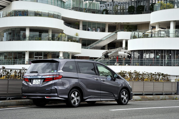 ホンダ・オデッセイ ハイブリッド（8人乗り）