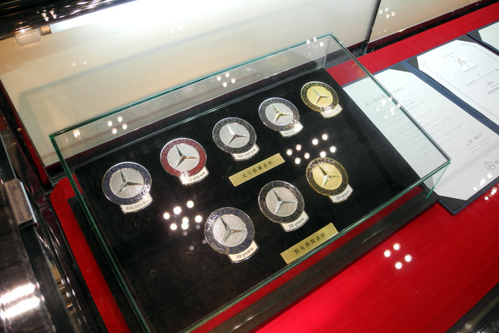 メルセデス・ベンツのブースの様子。