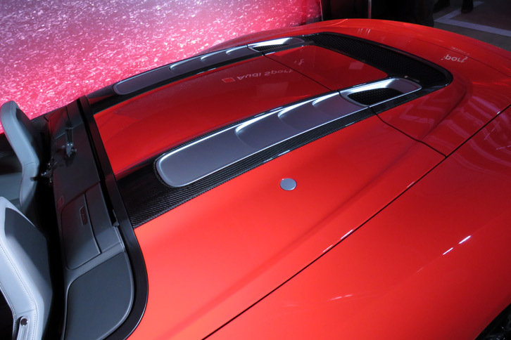 アウディR8スパイダー（エクステリア）