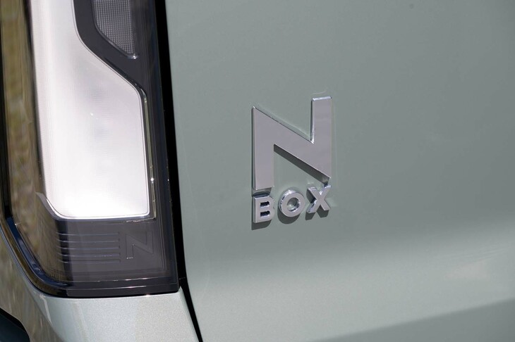 2011年の誕生以来、何度となく新車販売台数でNo.1に輝いてきた「N-BOX」。累計販売台数は250万台を優に超えており、今日ではN-BOXからN-BOXに買い替えるオーナーも少なくないという。