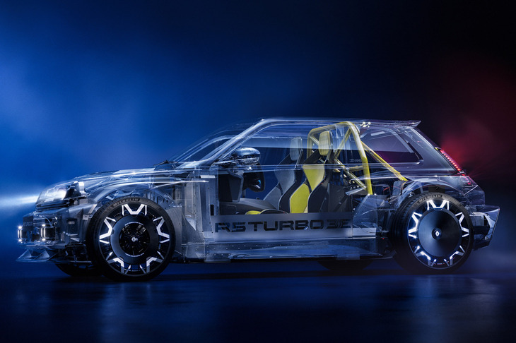 「5ターボ3E」は、総電力量70kWhのバッテリーを搭載した車重1450kg（目標値）のBEV。350kWの急速充電時には、最速15分で残量15％から80％までのチャージが可能だという。一充電走行距離は最大400km（WLTPモード）。