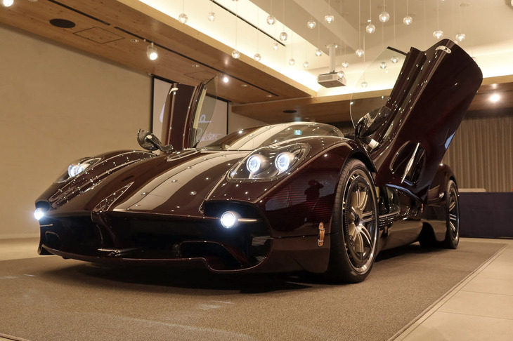 パガーニ・ウトピア ロードスター