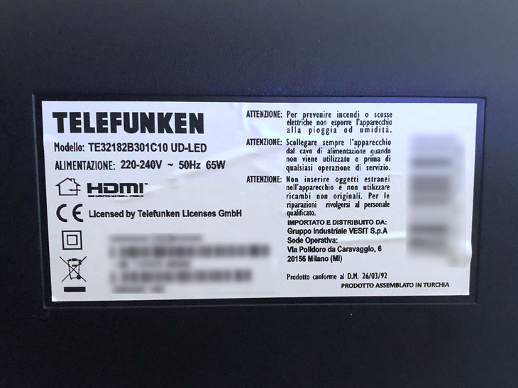 トルコ製ではあるが、商標権はテレフンケン・ライセンシーズ社にあることが記されている。