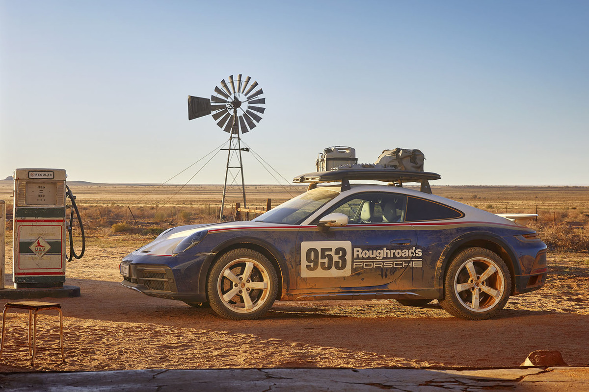ポルシェ911ダカール」デビュー オフロード走行可能な世界2500台の限定