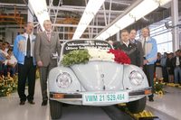 最後の1台となった2152万9464台目の“ビートル”は、2003年7月30日に工場をラインオフした。