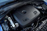 「S60ポールスター」の2リッター直4ツインチャージャーエンジン。最高出力は367psを誇り、0-100km/h加速は4.7秒と公表されている。