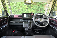 「スズキ・スペーシア」がフルモデルチェンジ　後席の座面に新機軸を採用の画像