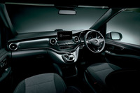 「メルセデス・ベンツVクラス」にスポーティーな内外装の新グレードの画像