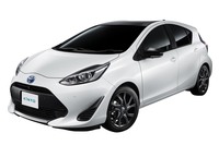 「アクアS“KINTOツーリングセレクション”」。ボディーカラーは写真の「ホワイトパールクリスタルシャイン」を含む全4色。