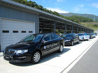 ショートコースの試乗プラグラムにはこんなクルマも。パサート3台、パサートヴァリアント1台、ジェッタ1台のTDIはもちろん日本未導入モデル。予想を上回る試乗者数に、TDIへの関心の高さがうかがえる。