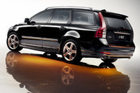 「V50（R-DESIGNパッケージ装着車）」 