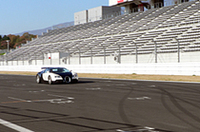 【Movie】1億6300万円で1001ps、「ブガッティ・ヴェイロン16.4」で300km/hオーバーを味わう（後編）の画像