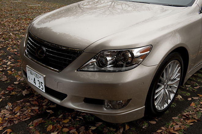 レクサスLS460 version SZ（FR/8AT）【試乗記】