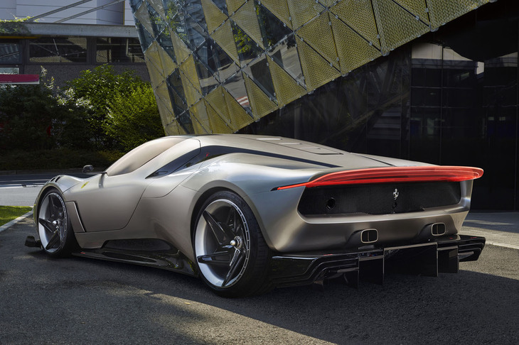 ベースとなったのはレーシングモデル「488GT3 Evo 2020」。フラヴィオ・マンゾーニ氏率いるフェラーリスタイリングセンターがデザインを担当した。