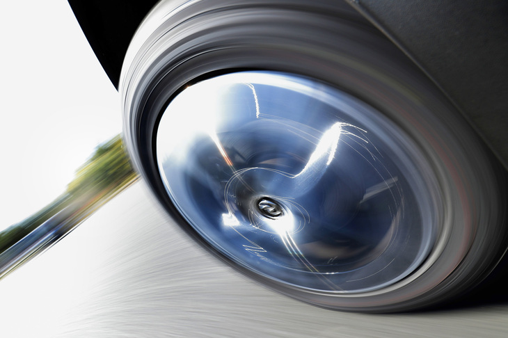 天候に恵まれたために今回は試せなかったが、「ブルーアースXT AE61」は、シリカがより均一に配合されたコンパウンドや排水性を高めたトレッドパターンによる、高いウエット性能も特徴となっている。