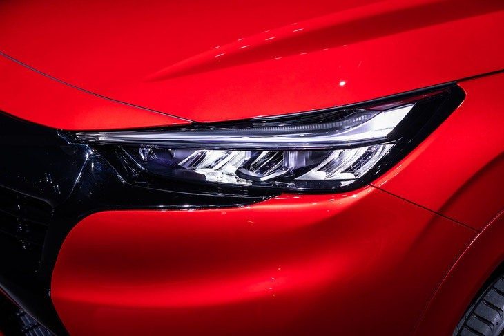 ホンダ・ヴェゼルe：HEVモデューロXコンセプト（ヘッドランプ）