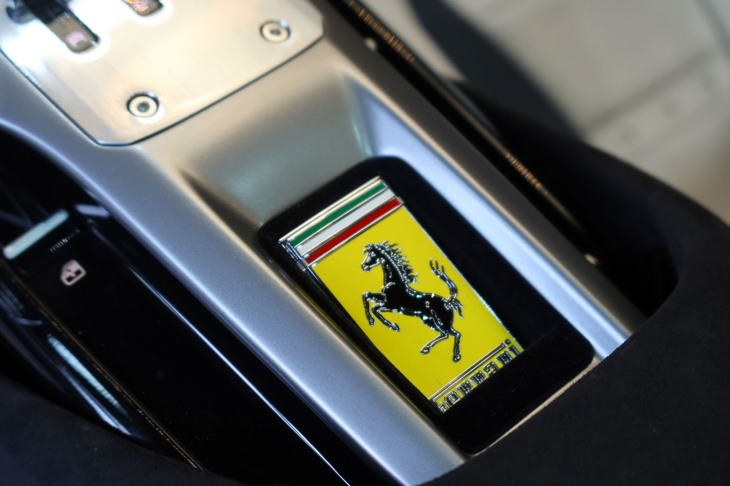 フェラーリ12チリンドリ（キー）