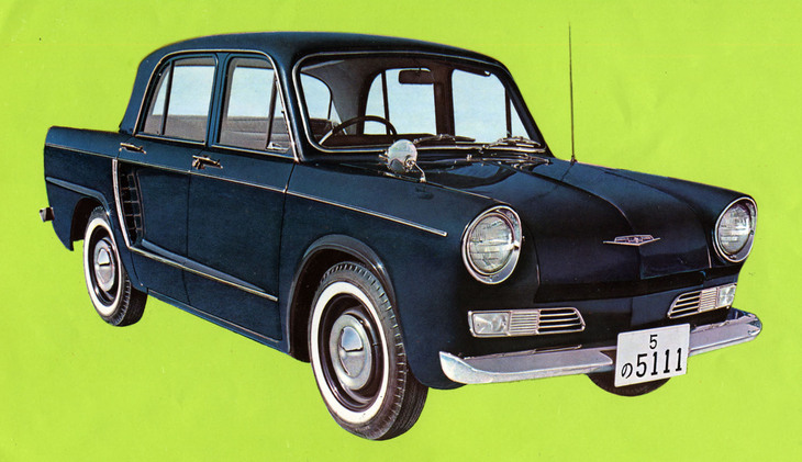 1961年「日野コンテッサ」。35PSを発生する893cc直4 OHVエンジンを積み、国産初の電磁式自動クラッチを備えた2ペダル仕様も用意。「日野ルノー」同様にタクシーにも使われた。