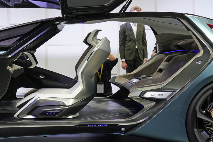 レクサスLF-30エレクトリファイド