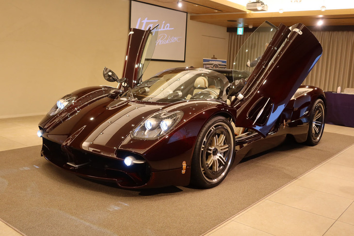 パガーニ・ウトピア ロードスター