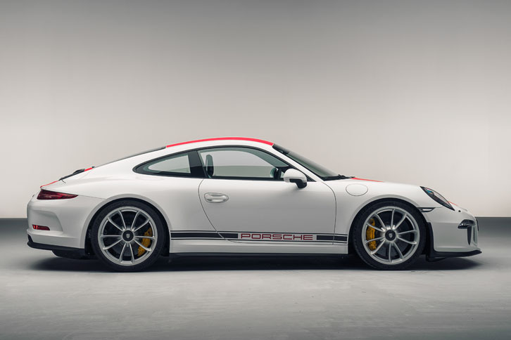 「ポルシェ911R」のサイドビュー。