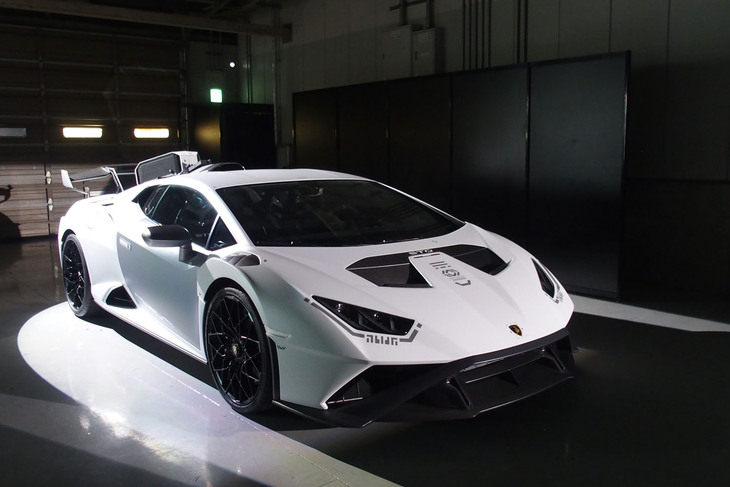 ランボルギーニ・ウラカンSTOタイムチェイサー_111100