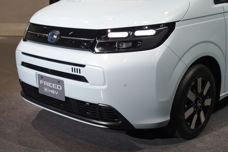 ホンダ・フリードe：HEVエアーEX（フロントマスク）