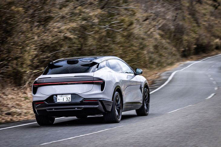 日本仕様ではハンズオフ走行に対応していないが、センサーやカメラ、LiDARなどを用いたレベル3の要件を満たす最新鋭のADASを搭載。電動化と同じく運転支援システムにおいても、トップレベルが目指されている。