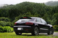 今回は「マカン ターボ」の動力性能を引き上げた「マカン ターボ パフォーマンス」をテスト。車両本体価格は1194万円だ。