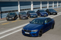 高出力エンジンを搭載した「5シリーズ」のハイパフォーマンスモデルとして、1984年に誕生した「M5」。今回の新型は6代目のモデルにあたる。