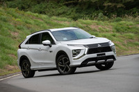 三菱エクリプス クロス（プラグインハイブリッドモデルのプロトタイプ）