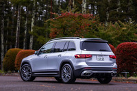 今回試乗した「AMG GLB35 4MATIC」のボディーカラーは有償色の「イリジウムシルバーメタリック」。これを含め外装色は全8種類から選択できる。