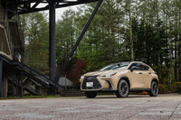 レクサスNX450h＋“オーバートレイル”