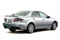 同じエンジンと4WDを組み合わせた「マツダスピード アテンザ」だが、こちらに至っては1世代で姿を消している。